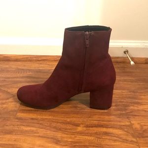 Suede maroon block heel bootie size 6